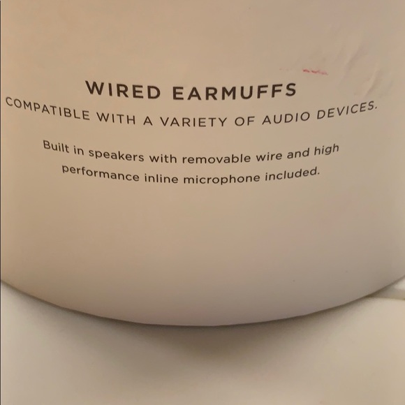 Ugg Wired earmuffs cream colored with box - Picture 5 of 8